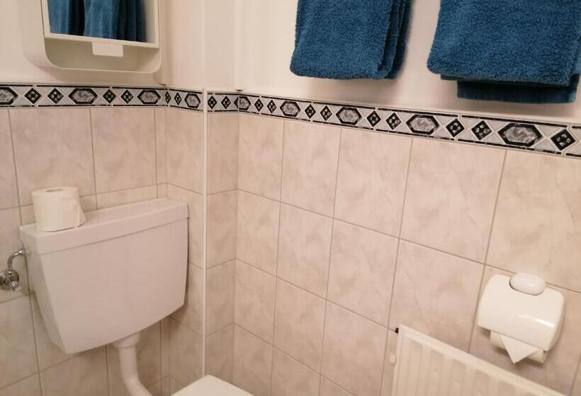 חדר משפחתי, Möven Kieker