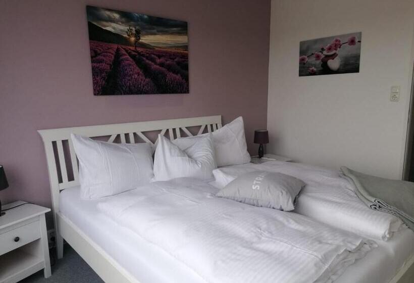 חדר משפחתי, Möven Kieker