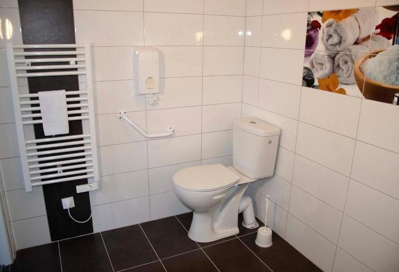 غرفة قياسية لذوى الاحتياجات الخاصة, Aux Rochers De L Ocean