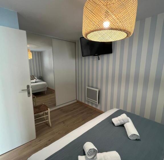 جناح جونيور عائلى, Aux Rochers De L Ocean