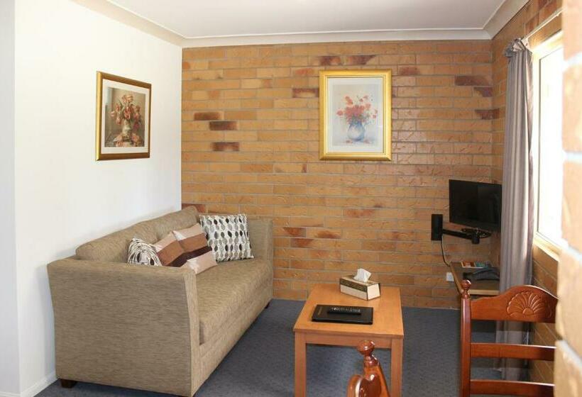 デラックススイート, Copper Country Motor Inn