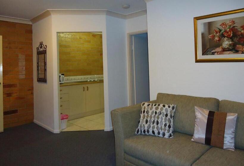 デラックススイート, Copper Country Motor Inn