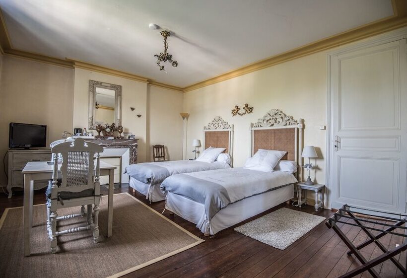 חדר קומפורט לשלושה, Les Tuileries De Chanteloup