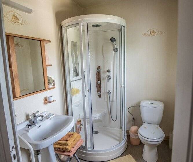 חדר קומפורט לשלושה, Les Tuileries De Chanteloup