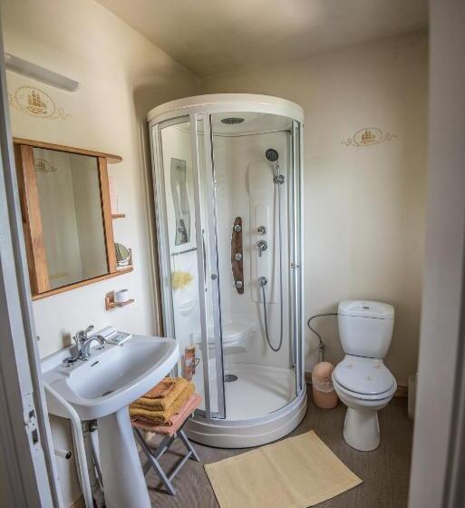 חדר קומפורט לשלושה, Les Tuileries De Chanteloup