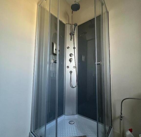 חדר קומפורט לשלושה, Les Tuileries De Chanteloup