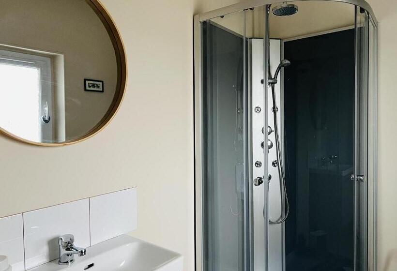 חדר קומפורט לשלושה, Les Tuileries De Chanteloup