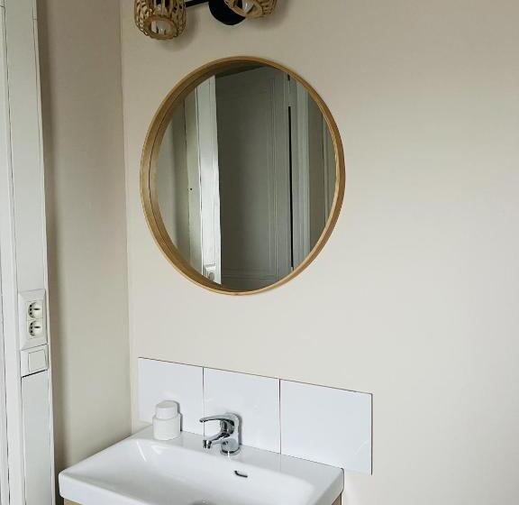 חדר קומפורט לשלושה, Les Tuileries De Chanteloup