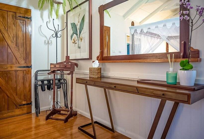 Дом 2 Спальни, Sanctuary In The Pocket