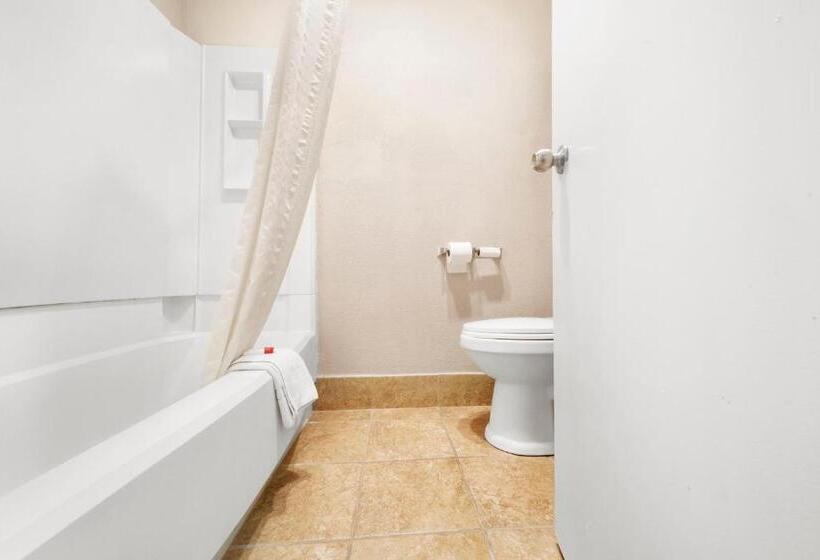 غرفة قياسية سرير كينج, Baymont By Wyndham Muncie Near Ball State University