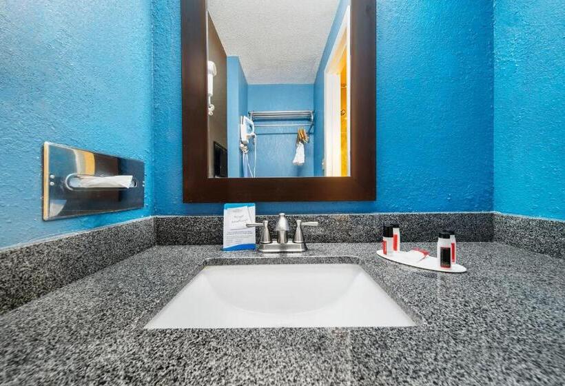 Стандартный Номер Кровать Кинг, Baymont By Wyndham Muncie Near Ball State University