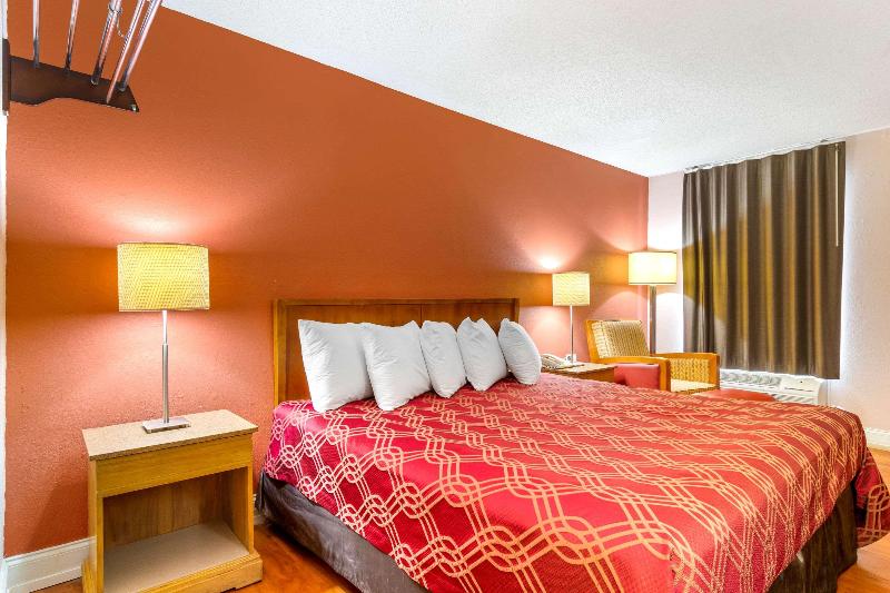 キングサイズベッドのスタンダードルーム, Econo Lodge
