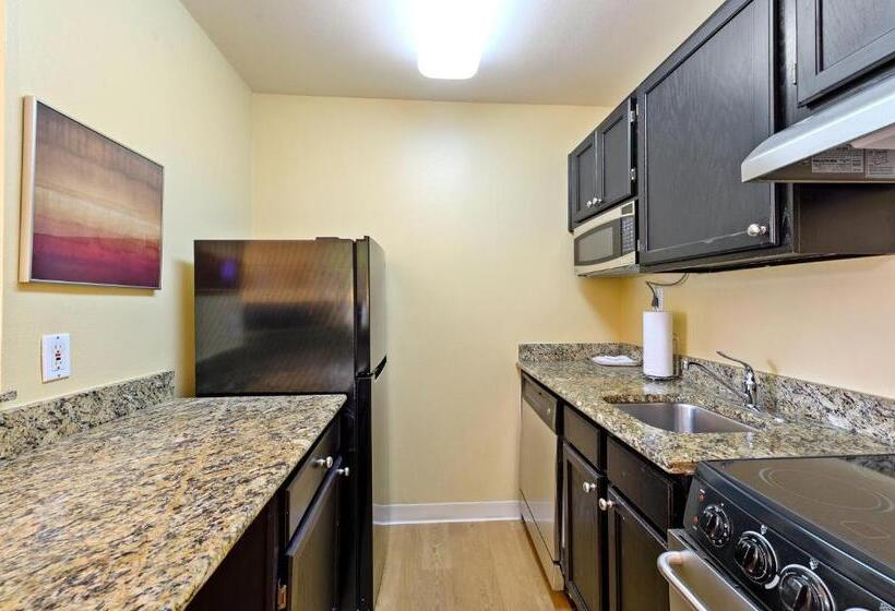 スイート, Extended Stay America Suites  Atlanta  Northlake