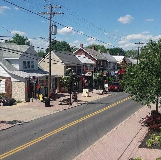 غرفه قياسيه سريرين مزدوجين, Inn At Cemetery Hill