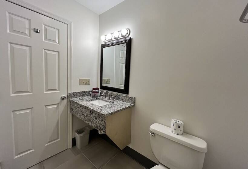 غرفة قياسية سرير مزدوج, Inn At Cemetery Hill