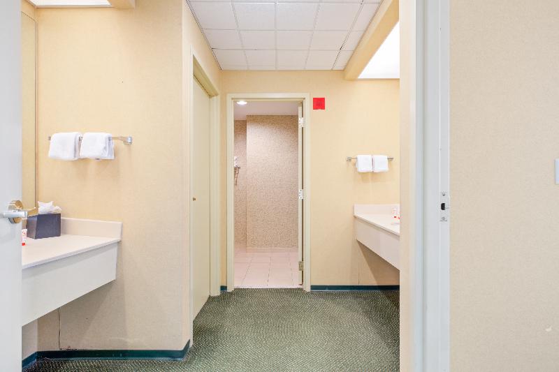 جناح, OYO St Louis Downtown City Center MO