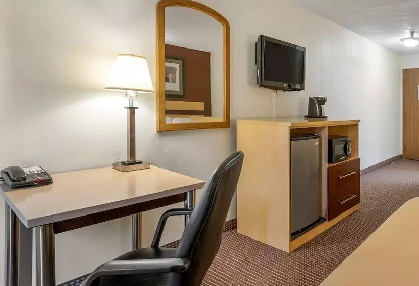 2ダブルベッドのスタンダードルーム, Quality Inn & Suites South Obetz