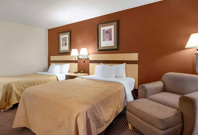 2ダブルベッドのスタンダードルーム, Quality Inn & Suites South Obetz