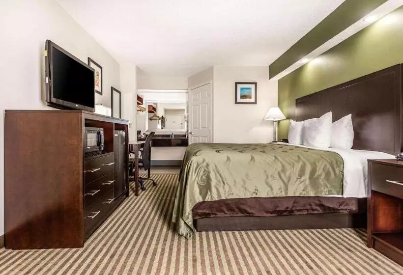 キングサイズベッドのスタンダードルーム, Quality Inn Lancaster