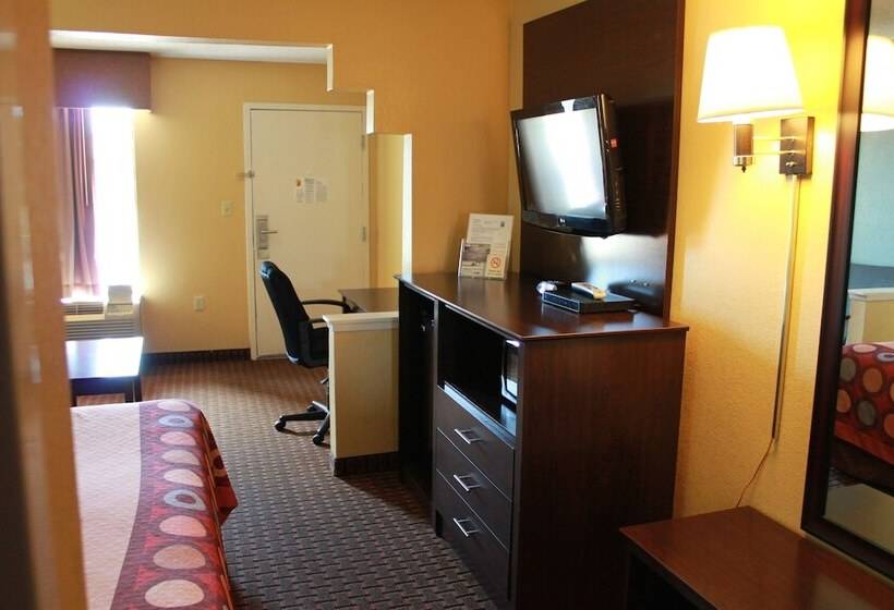 Номер Стандарт 2 Двуспальные Кровати, Super 8 By Wyndham Madison/ridgeland Area