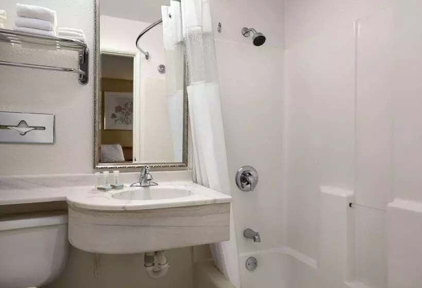 ２ダブルベッドのスタンダードルーム, Travelodge By Wyndham Pendleton Or