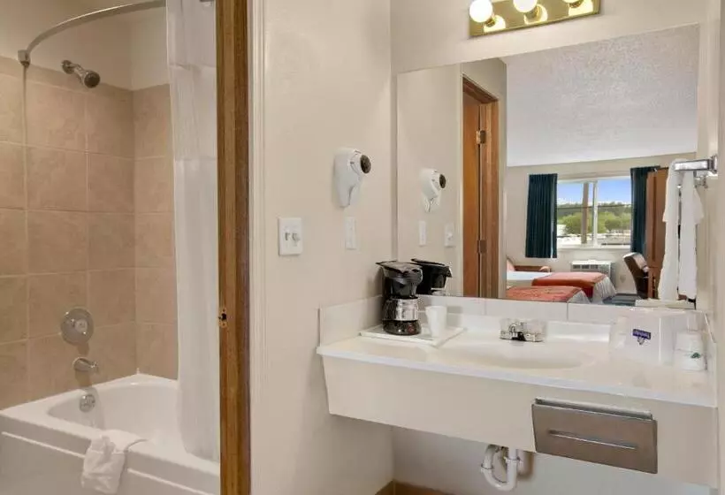 スタンダードルーム, Travelodge By Wyndham Port Of Tacoma Wa