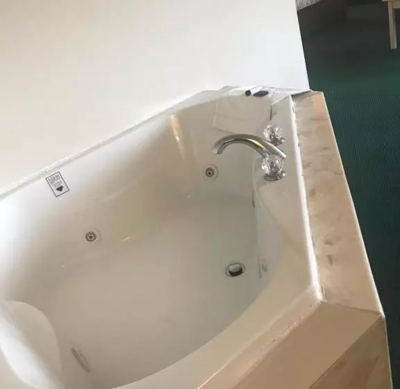 キングサイズベッドのスイートルーム, Americas Best Value Inn Pinckneyville