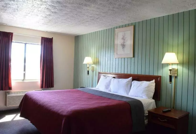 キングサイズベッドのスタンダードルーム, Budget Inn Ontario