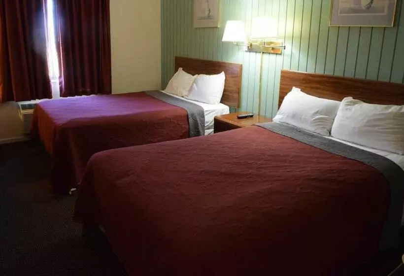 ２ダブルベッドのスタンダードルーム, Budget Inn Ontario
