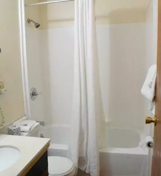 ２ダブルベッドのスタンダードルーム, Budget Inn Ontario