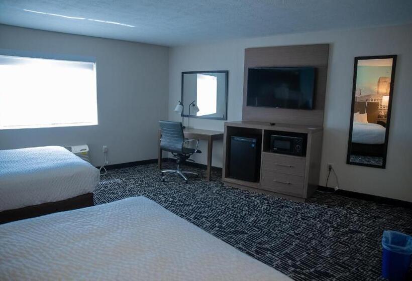 ２ダブルベッドのスタンダードルーム, Clarion Pointe Indianapolis Airport