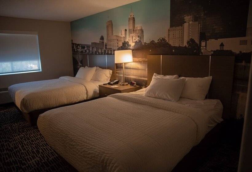 Standard Szoba 2 Franciaággyal, Clarion Pointe Indianapolis Airport