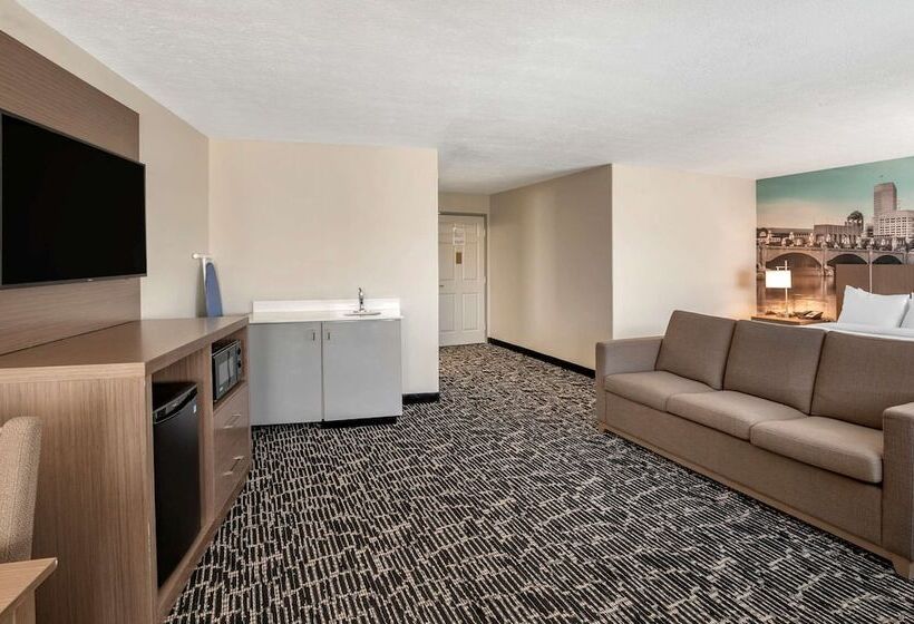 スイート, Clarion Pointe Indianapolis Airport