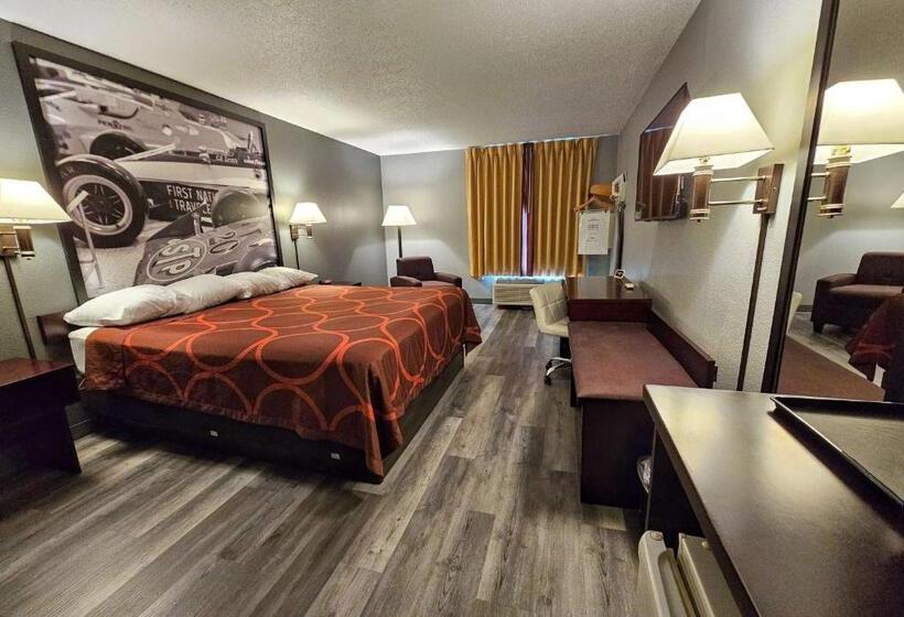 身障者適用キングサイズベッドルーム, Super 8 By Wyndham Cloverdale In