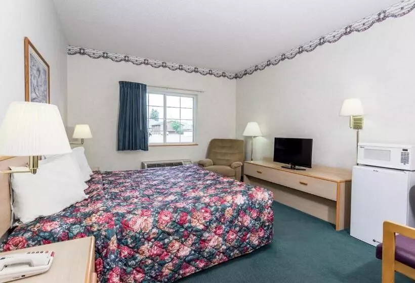 身障者適用キングサイズベッドルーム, Americinn By Wyndham Eagle River Downtown