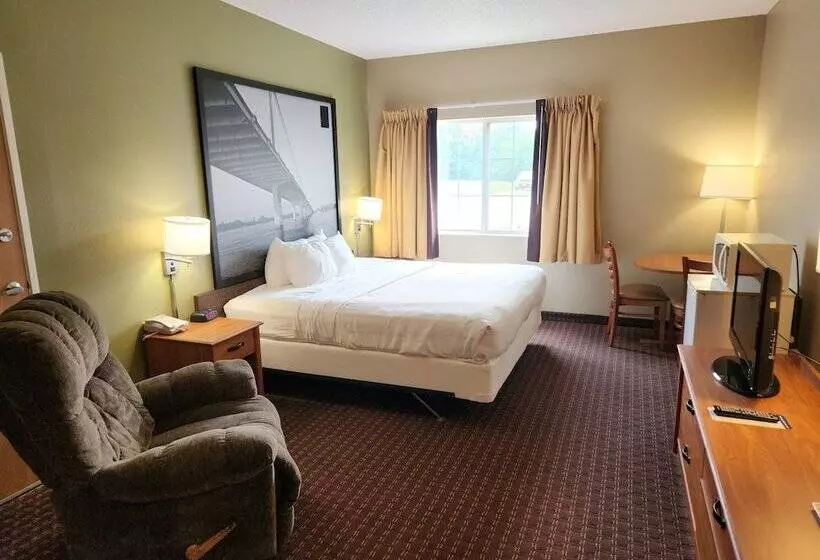 身障者適用キングサイズベッドルーム, Eagle Ridge Inn