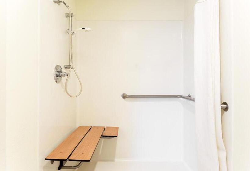 带大床的标准间, Super 8 By Wyndham Osage