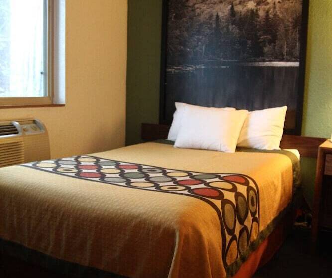 Номер Стандарт 2 Двуспальные Кровати, Super 8 By Wyndham Queensbury Glen Falls, Lake George Area