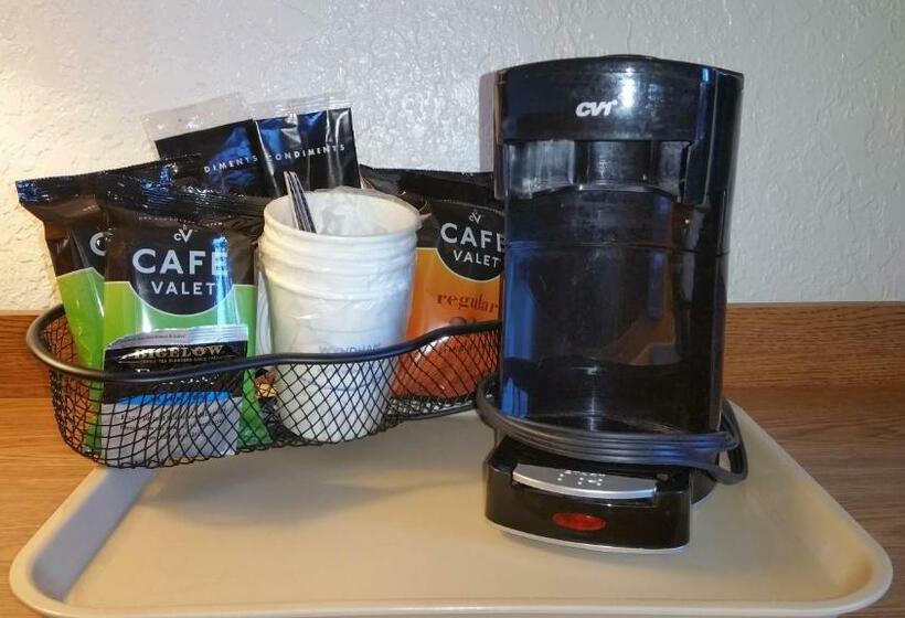 キングサイズベッドのスタンダードルーム, Super 8 By Wyndham Queensbury Glen Falls, Lake George Area