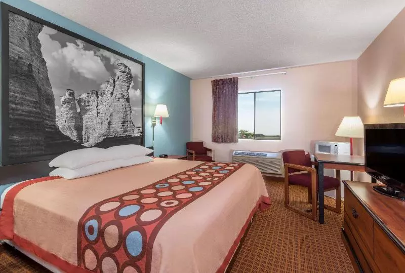 Standard-huone King-vuode, Super 8 By Wyndham Wakeeney