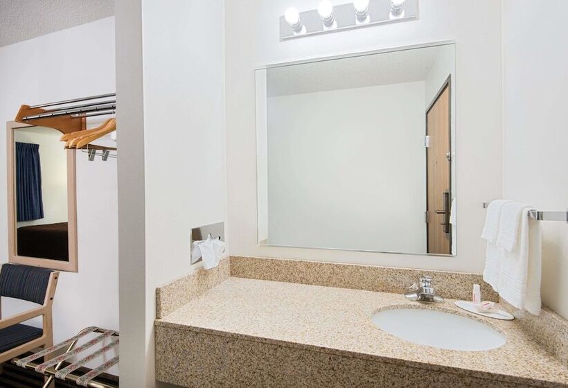 스탠다드 룸, Super 8 By Wyndham Humboldt