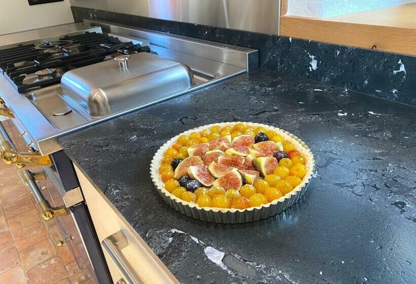 Номер Стандарт, Manoir De L'isle