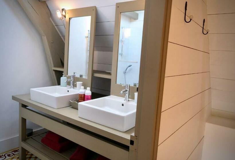 Номер Стандарт, Manoir De L'isle