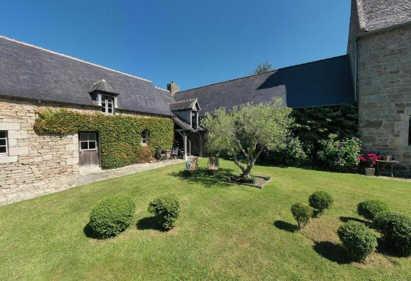Standard room with outdoor bath, Manoir De L'isle
