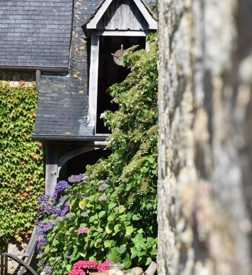 Standard room with outdoor bath, Manoir De L'isle