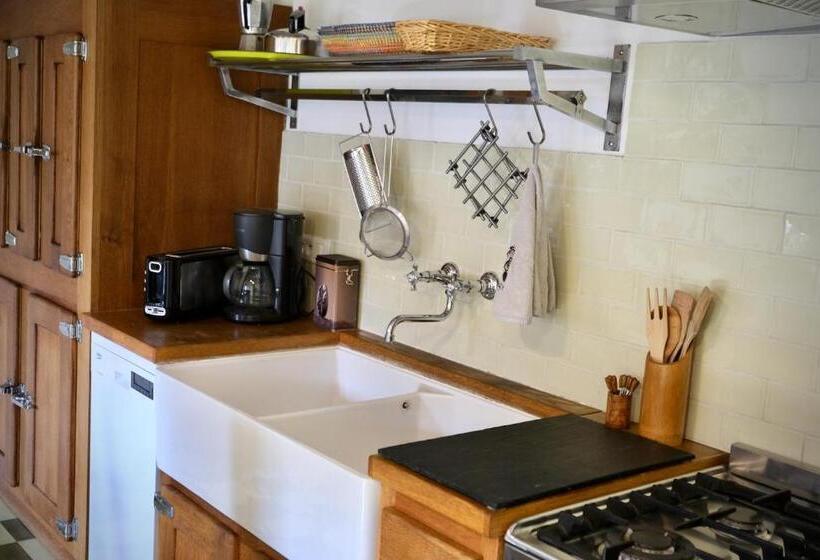 Дом 2 Спальни, Manoir De L'isle