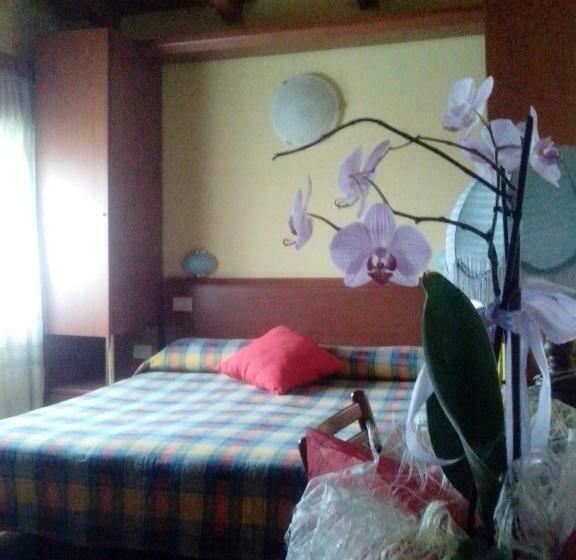 חדר סטנדרט לשלושה, Monte Fior