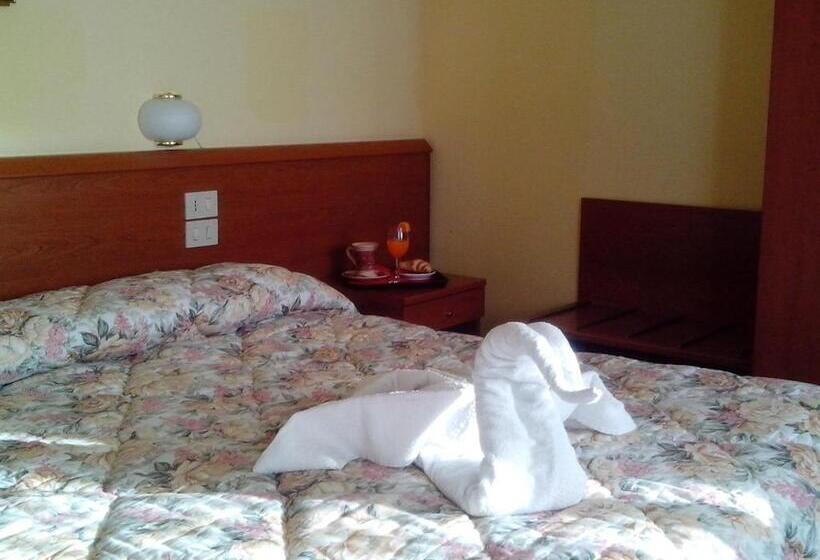 غرفة إقتصادية رباعية, Monte Fior