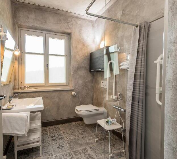 套房带泳池景, La Civignola