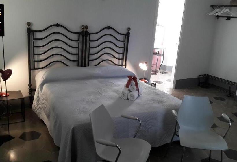 Номер Стандарт, Langhe Di Liguria B&b